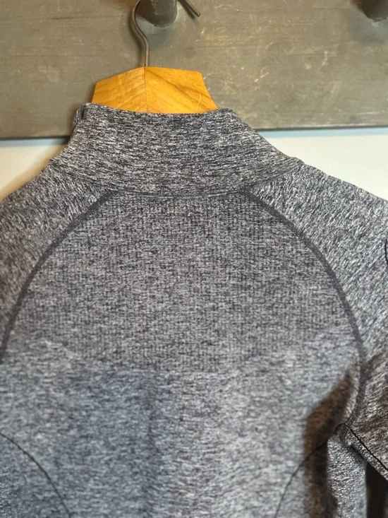 Ariat top - Picture 9 of 11